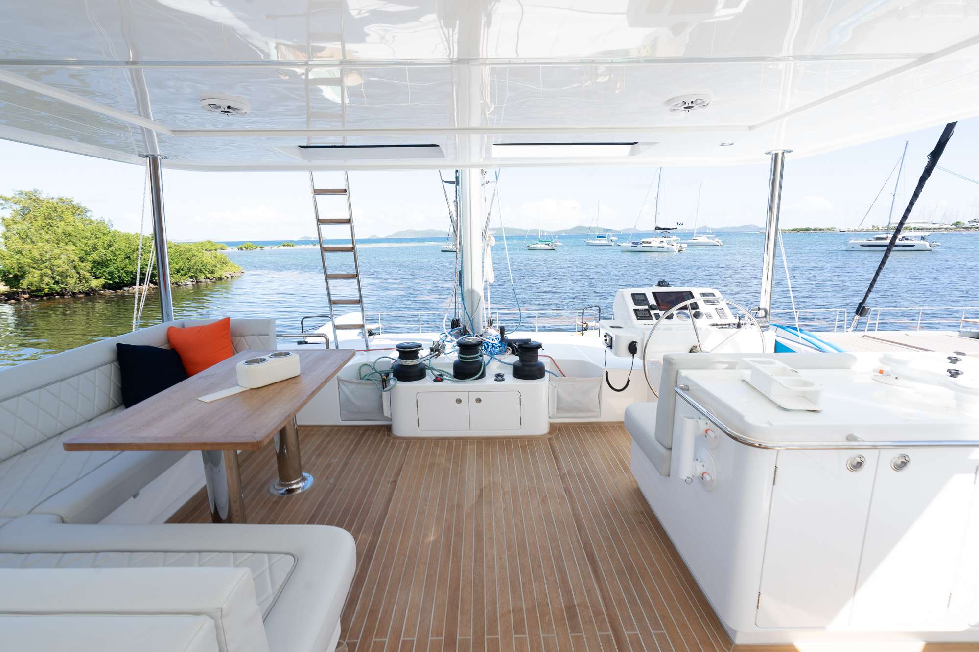 RUM RUNNER exterior — luxury yacht charter