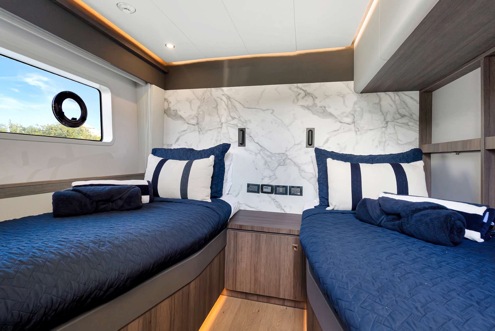 RUM RUNNER exterior — luxury yacht charter