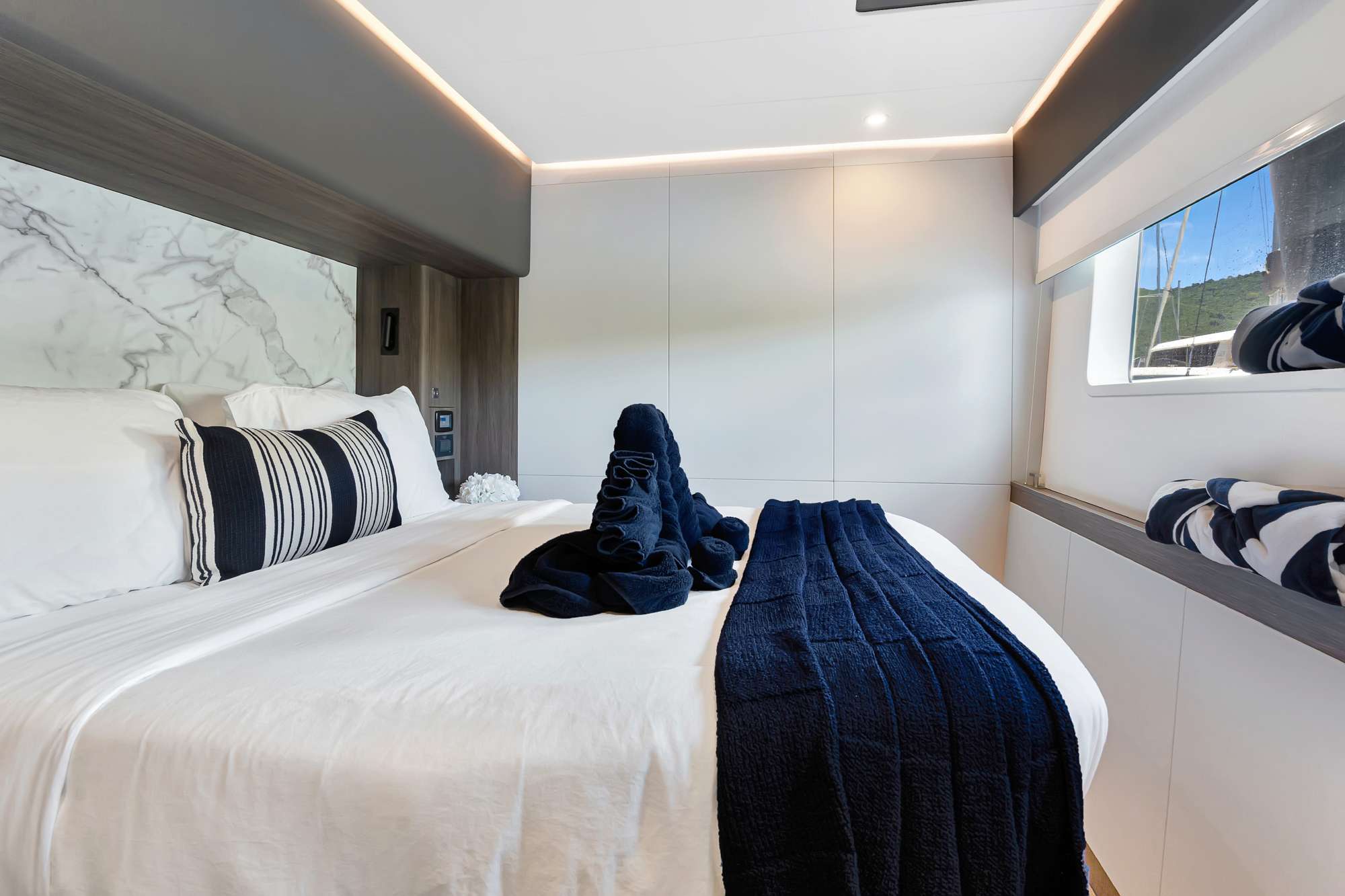 RUM RUNNER exterior — luxury yacht charter