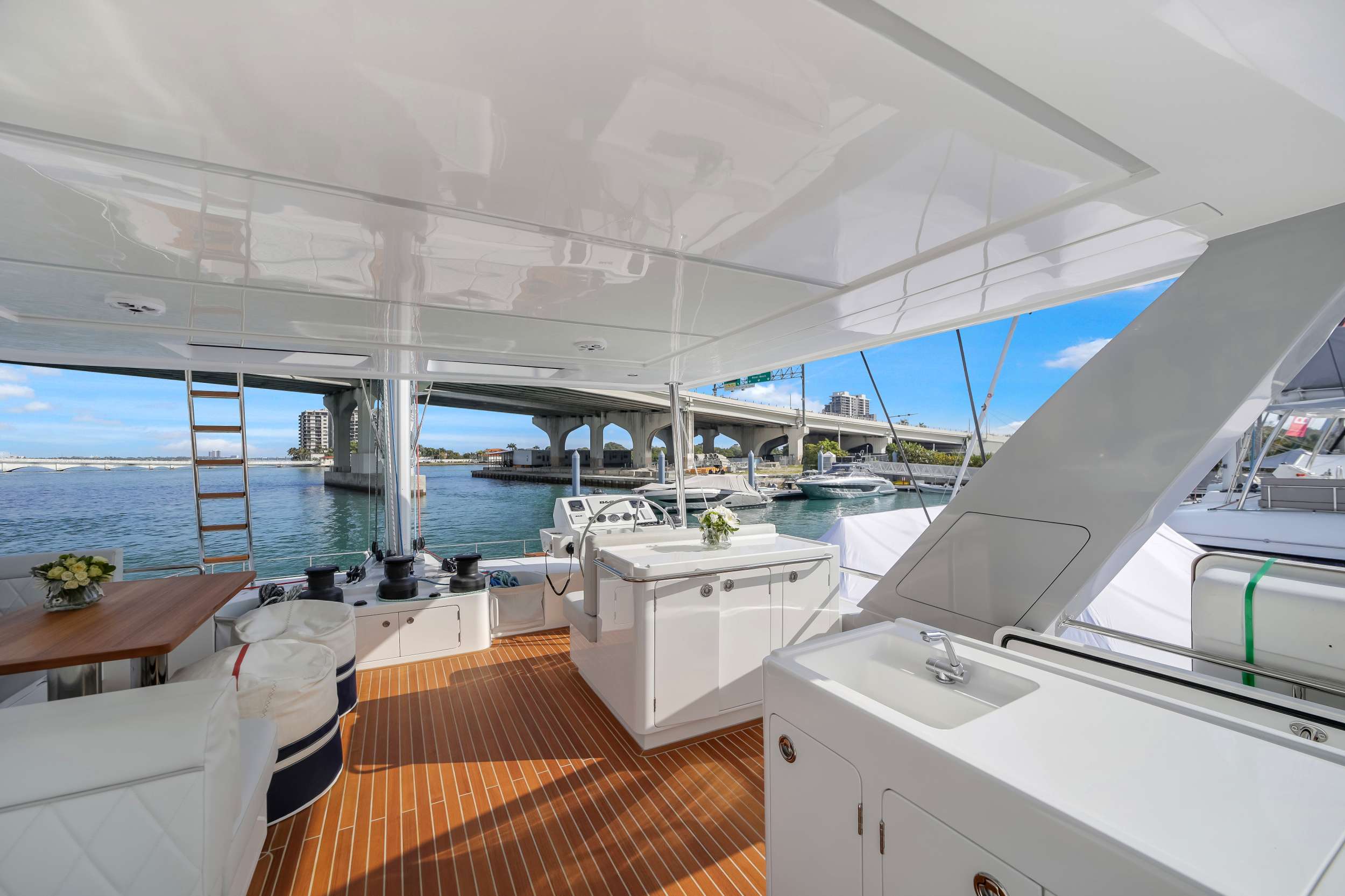 RUM RUNNER exterior — luxury yacht charter