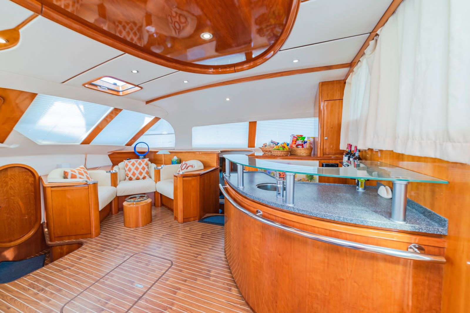 LADY MARIGOT exterior — luxury yacht charter