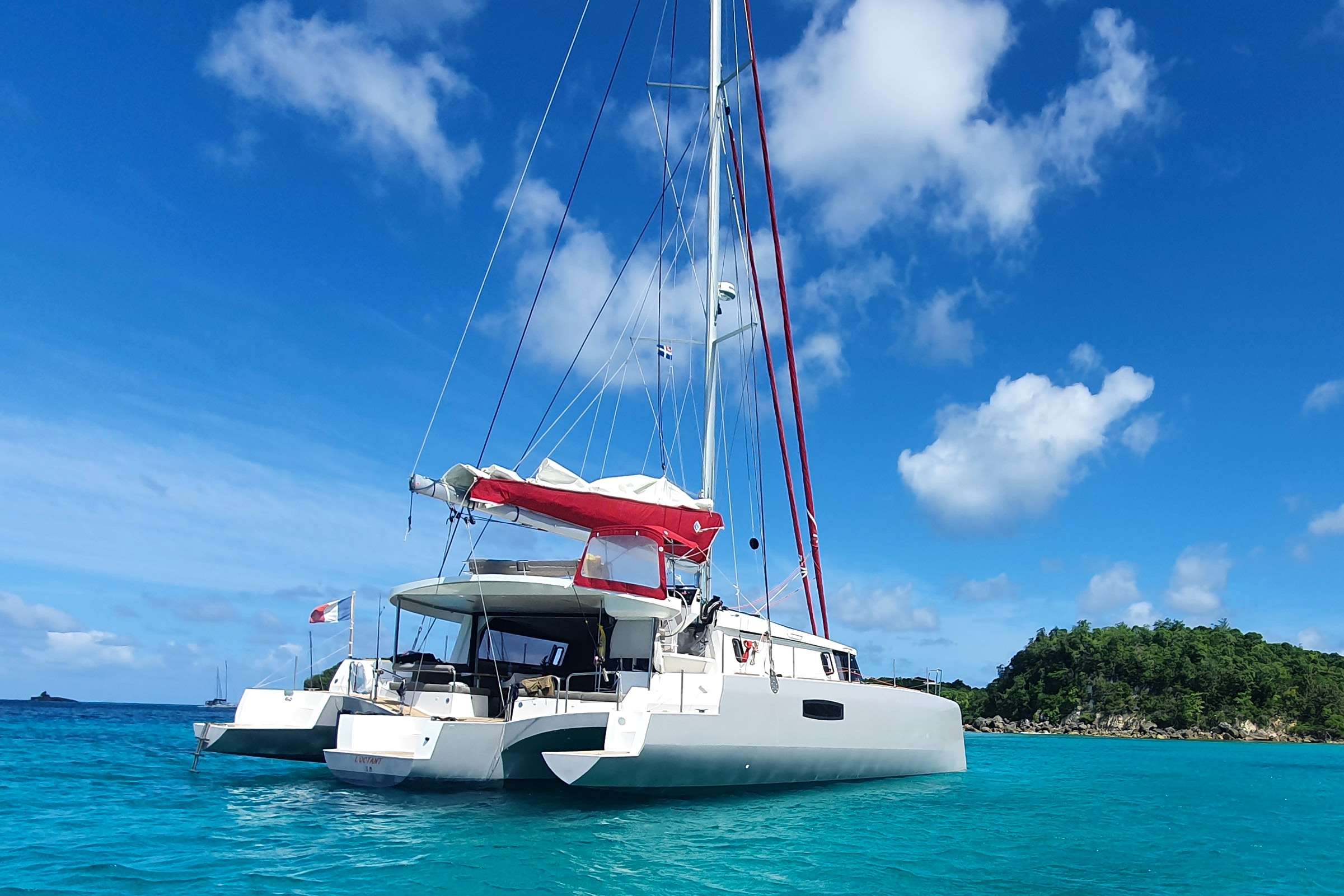 L'OCTANT exterior — luxury yacht charter