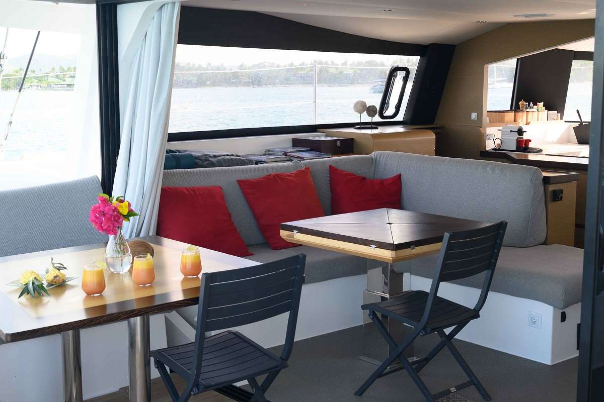 L'OCTANT exterior — luxury yacht charter