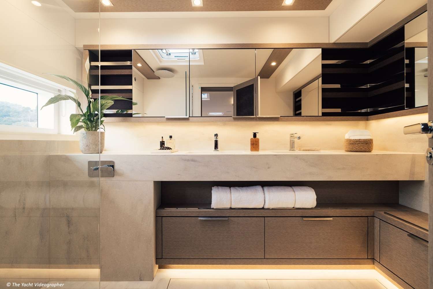 REVA NUI exterior — luxury yacht charter
