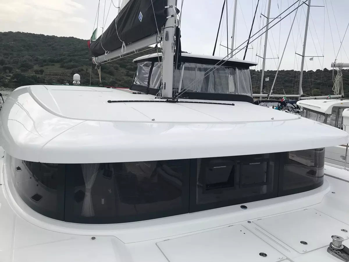 LAGOON 42 — bareboat catamaran charter photo 2