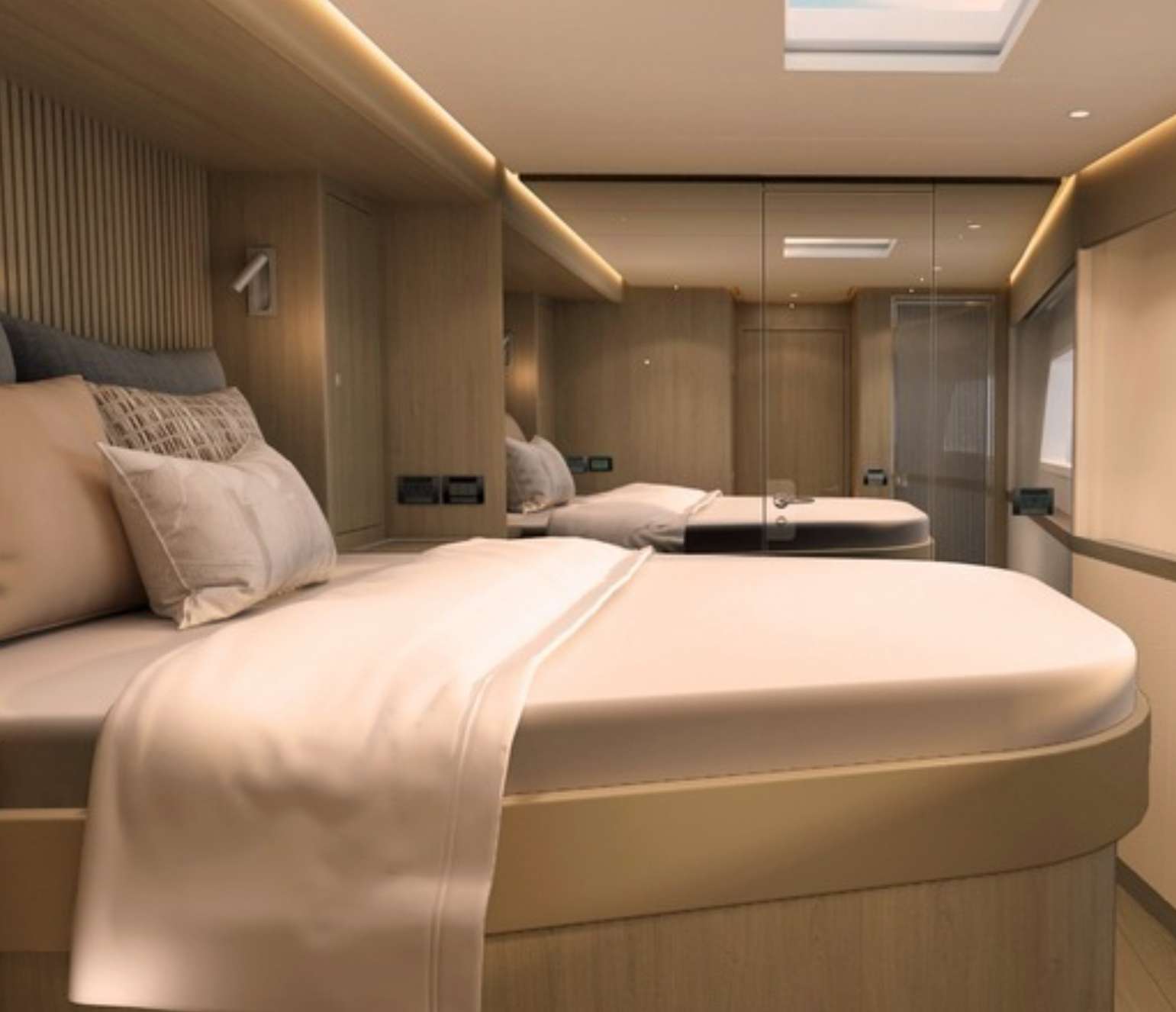 TUPELO HONEY exterior — luxury yacht charter