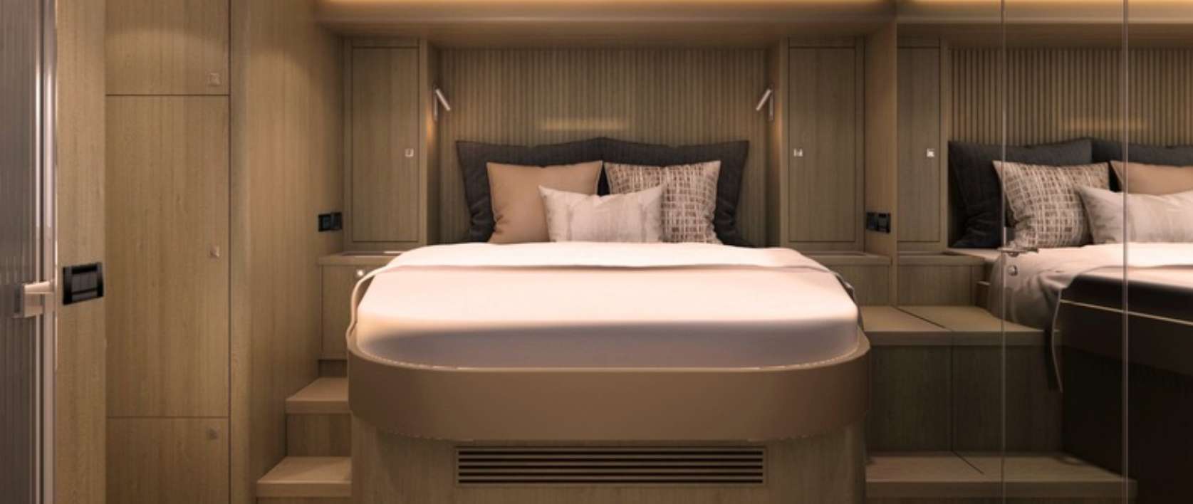 TUPELO HONEY exterior — luxury yacht charter