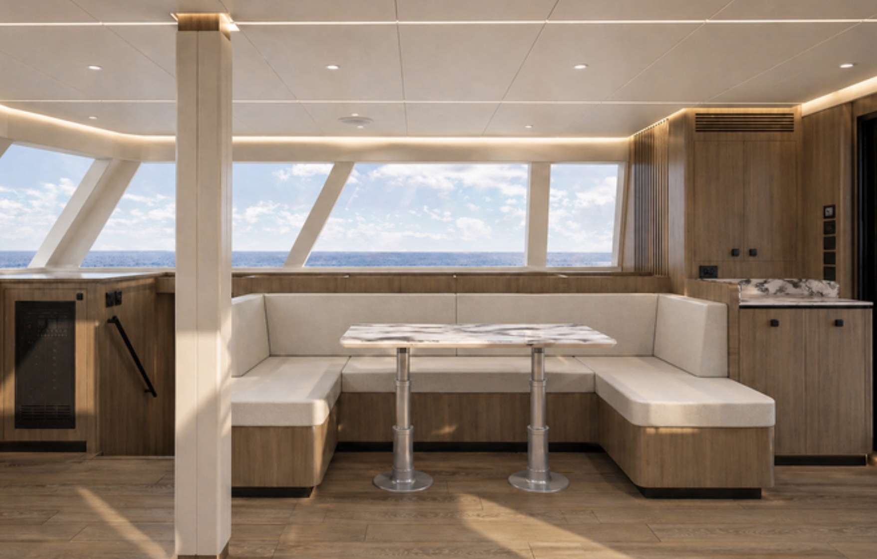 TUPELO HONEY exterior — luxury yacht charter