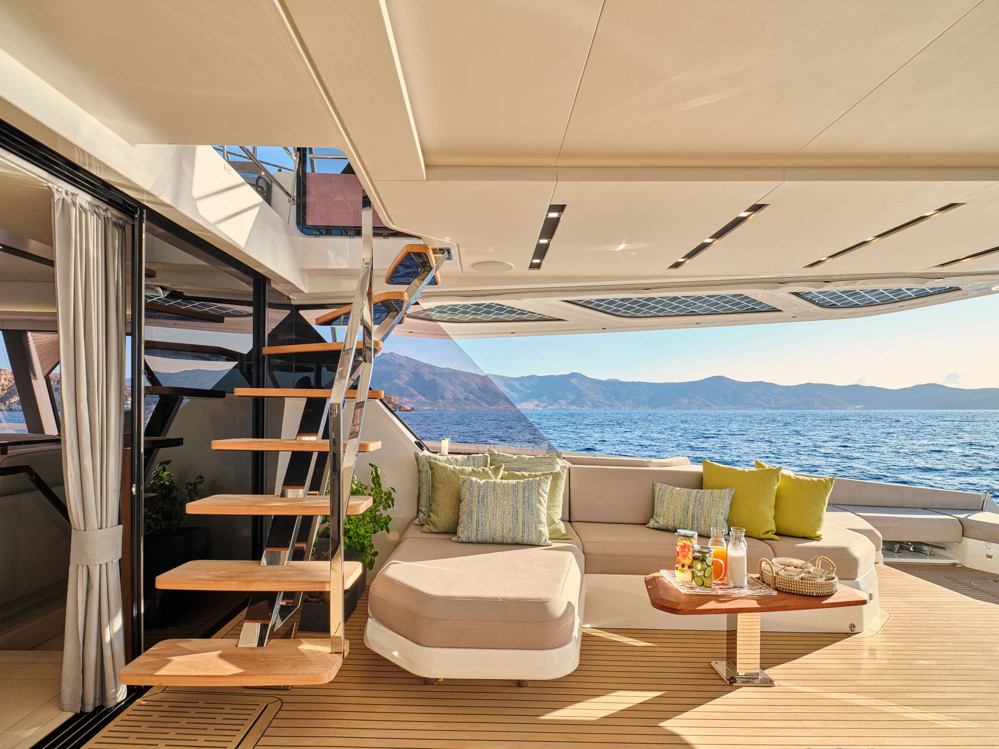 MAGIC MOMENTS exterior — luxury yacht charter