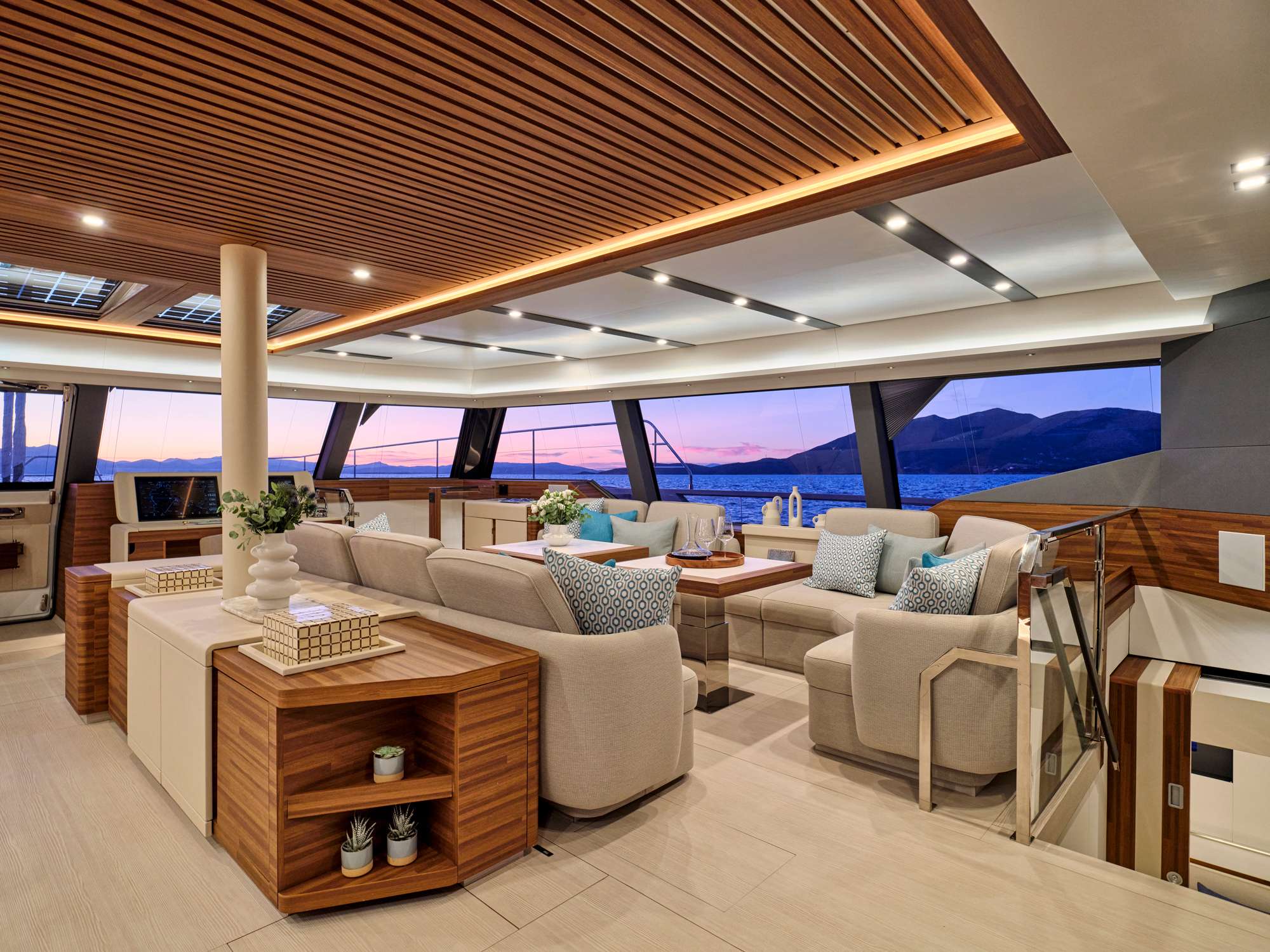MAGIC MOMENTS exterior — luxury yacht charter