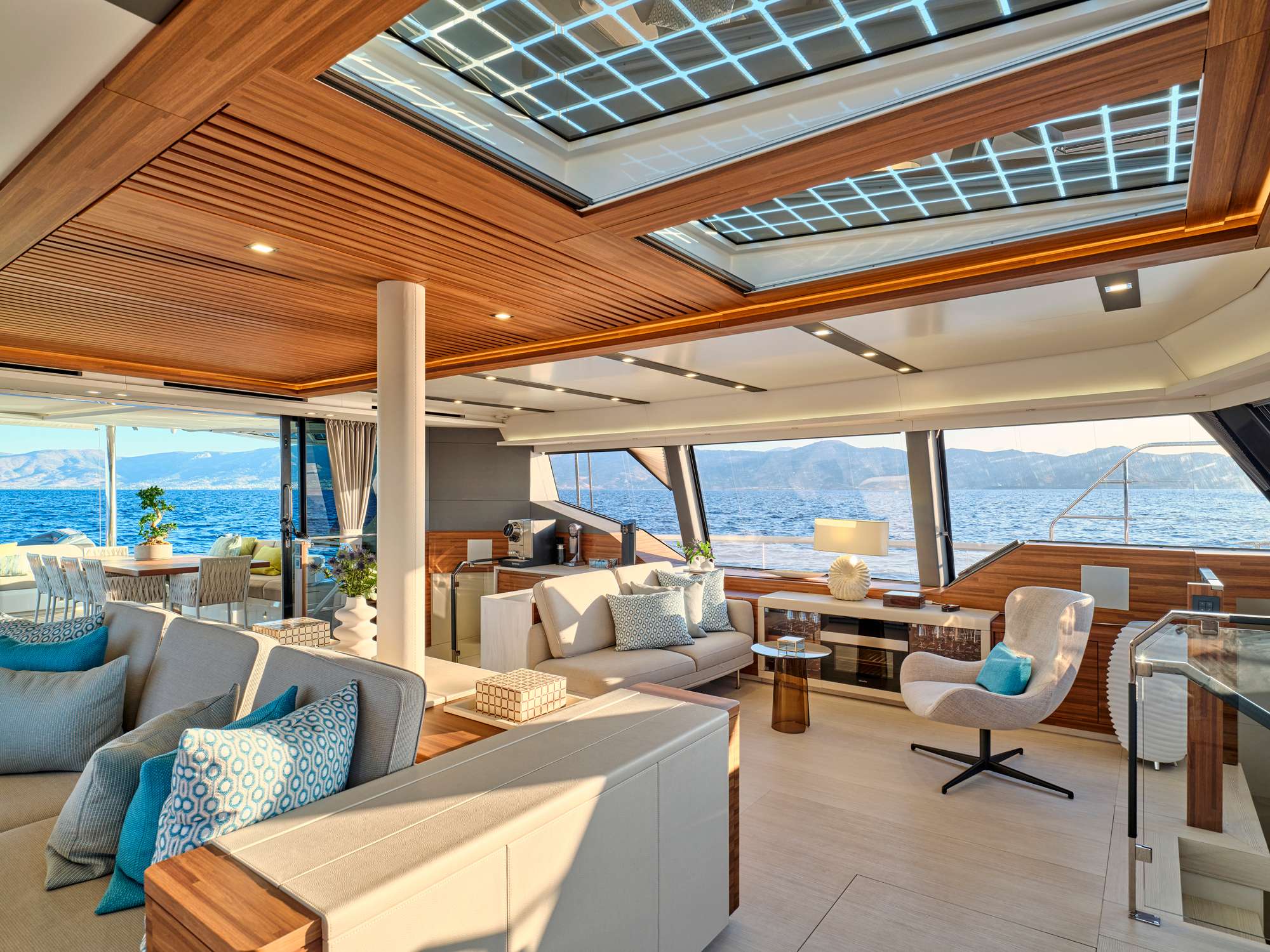 MAGIC MOMENTS exterior — luxury yacht charter