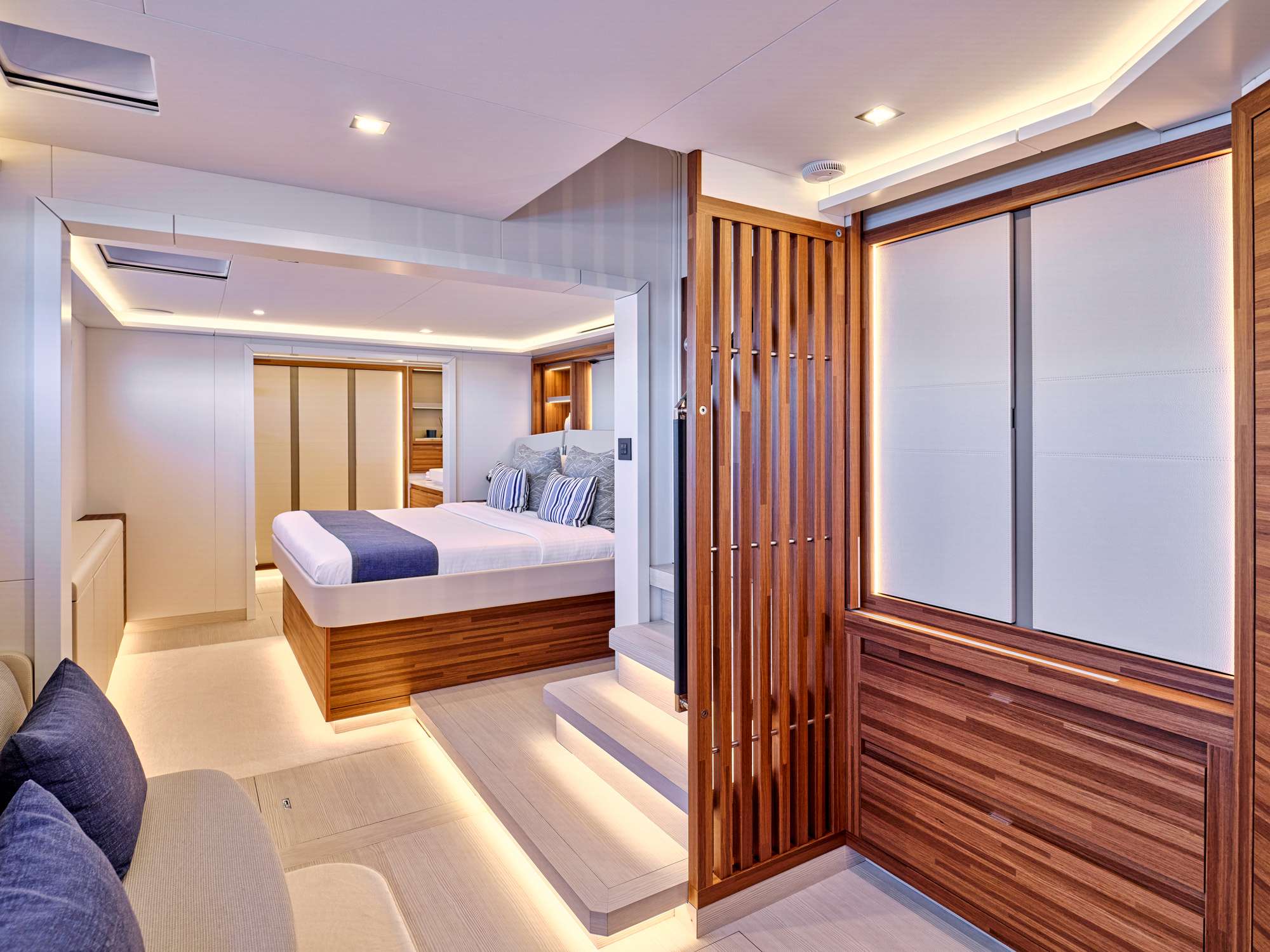 MAGIC MOMENTS exterior — luxury yacht charter