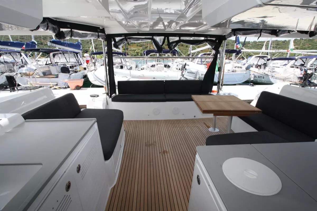 LAGOON 46 — bareboat catamaran charter photo 4