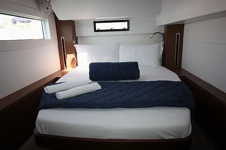 WESTERLUND — bareboat catamaran charter photo 4