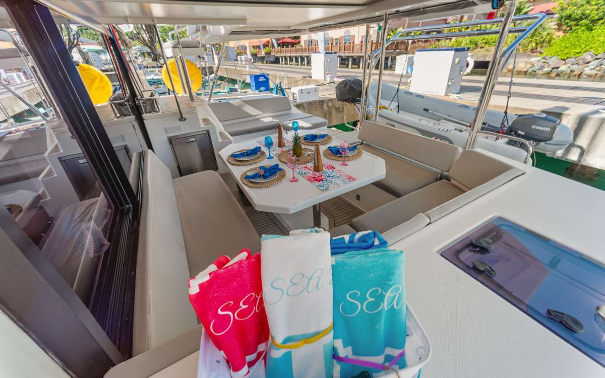 Sea Dancer - Leopard 45