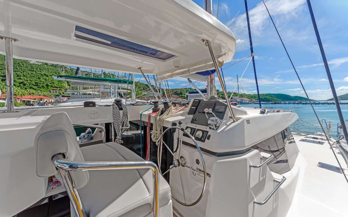 Sea Dancer - Leopard 45