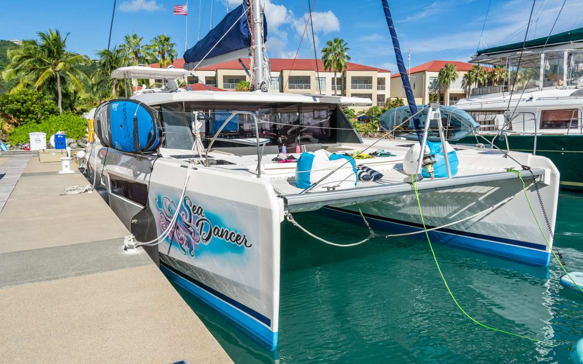 SEA DANCER — yacht for charter in the Grenadines SEA DANCER — crewed catamaran for charter in St Vincent & The Grenadines