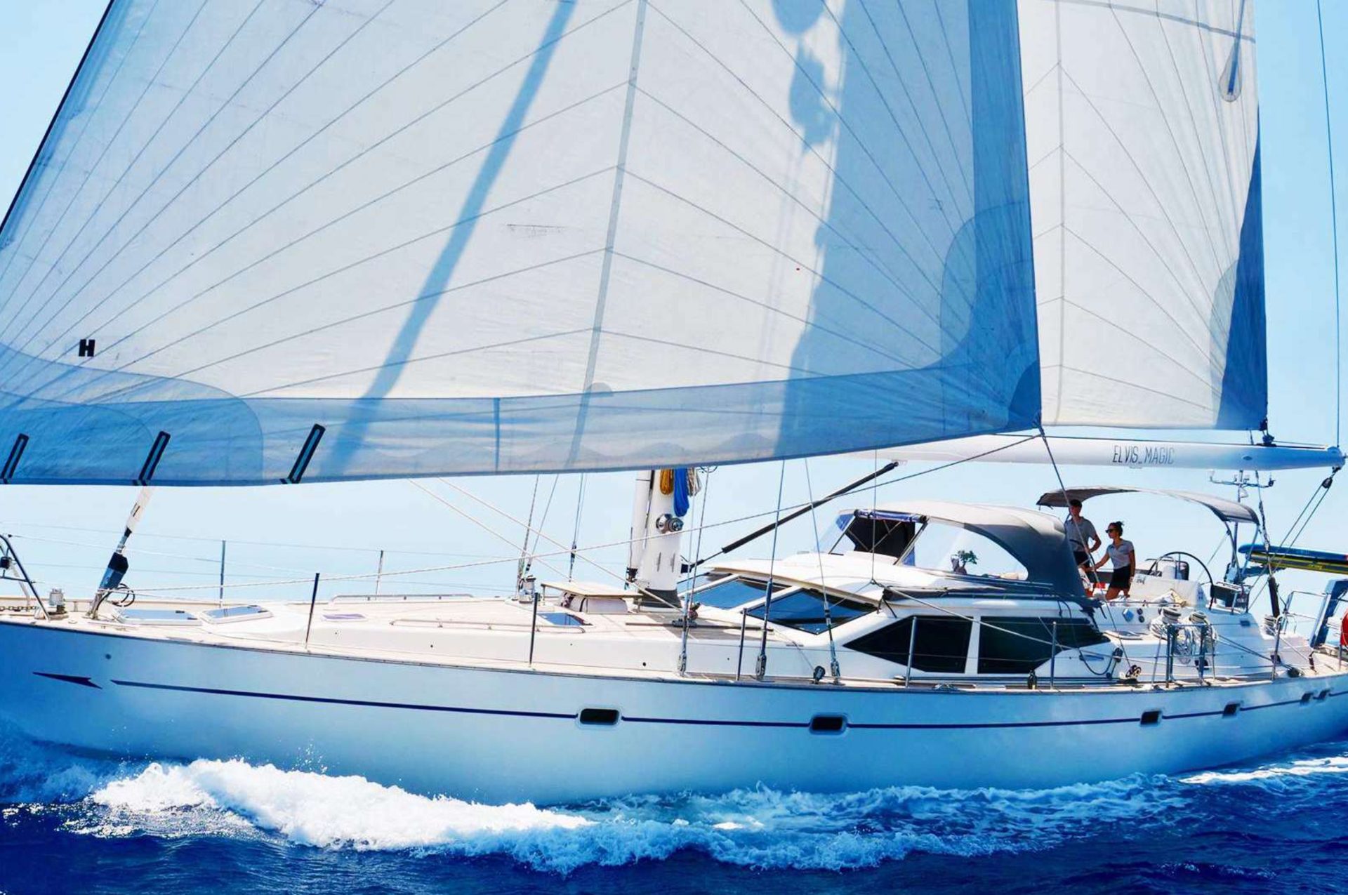 ELVIS MAGIC — yacht for charter in the Grenadines ELVIS MAGIC — crewed monohull for charter in St Vincent & The Grenadines