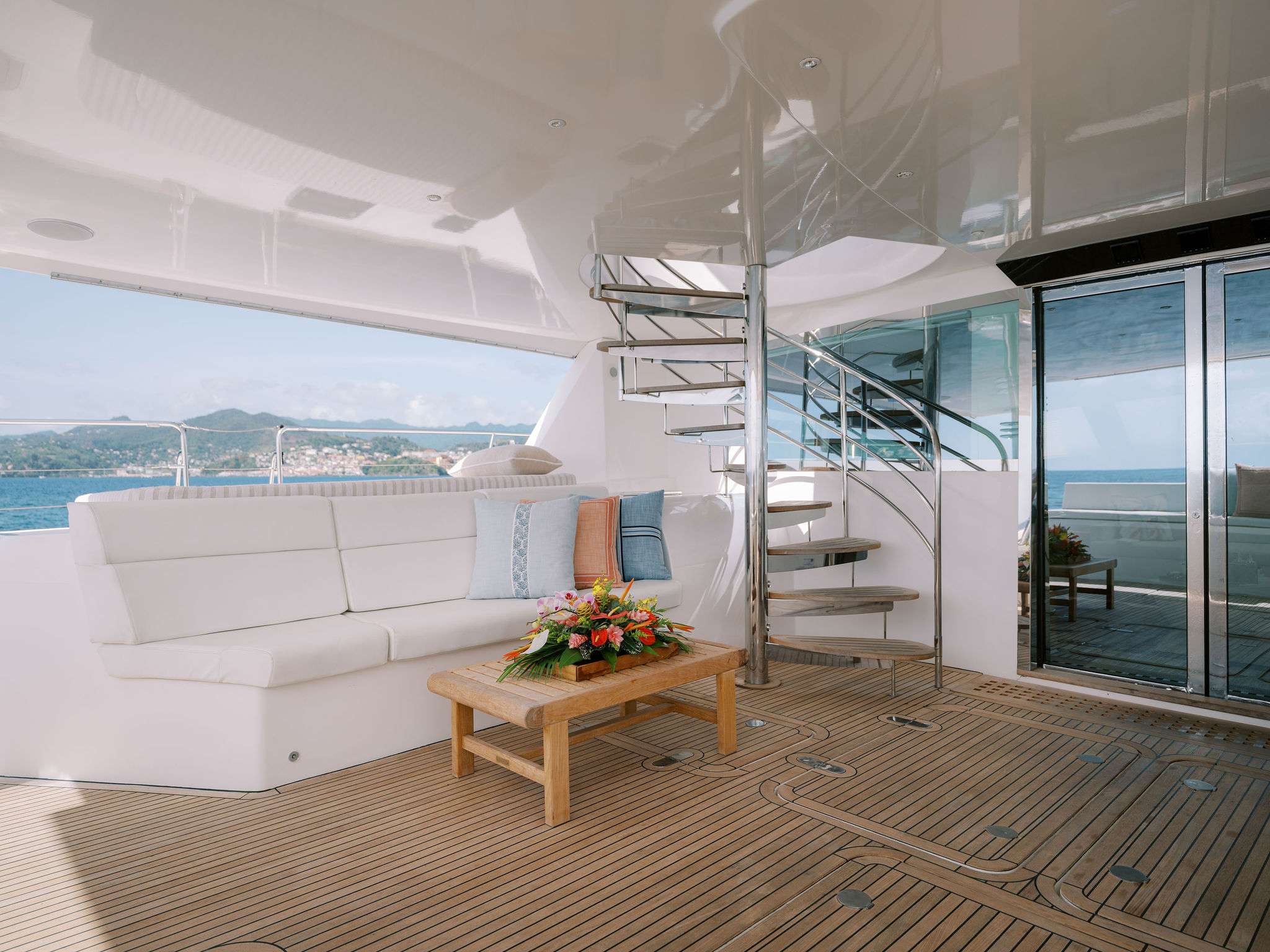 AVANTI exterior — luxury yacht charter