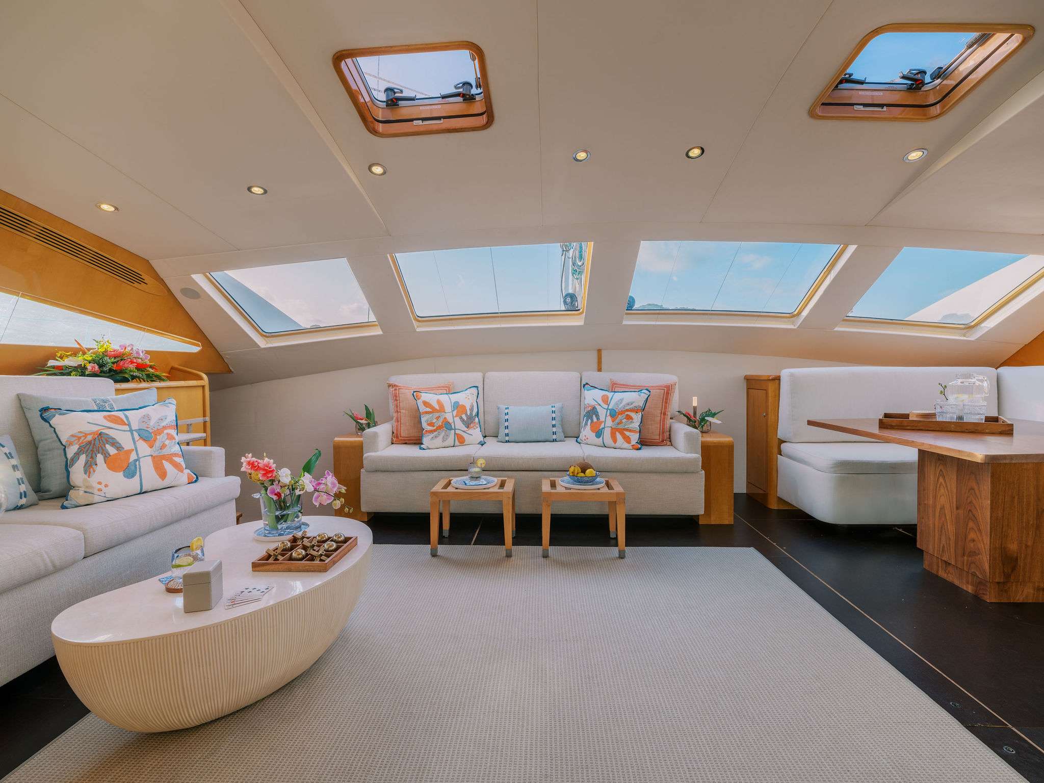 AVANTI exterior — luxury yacht charter