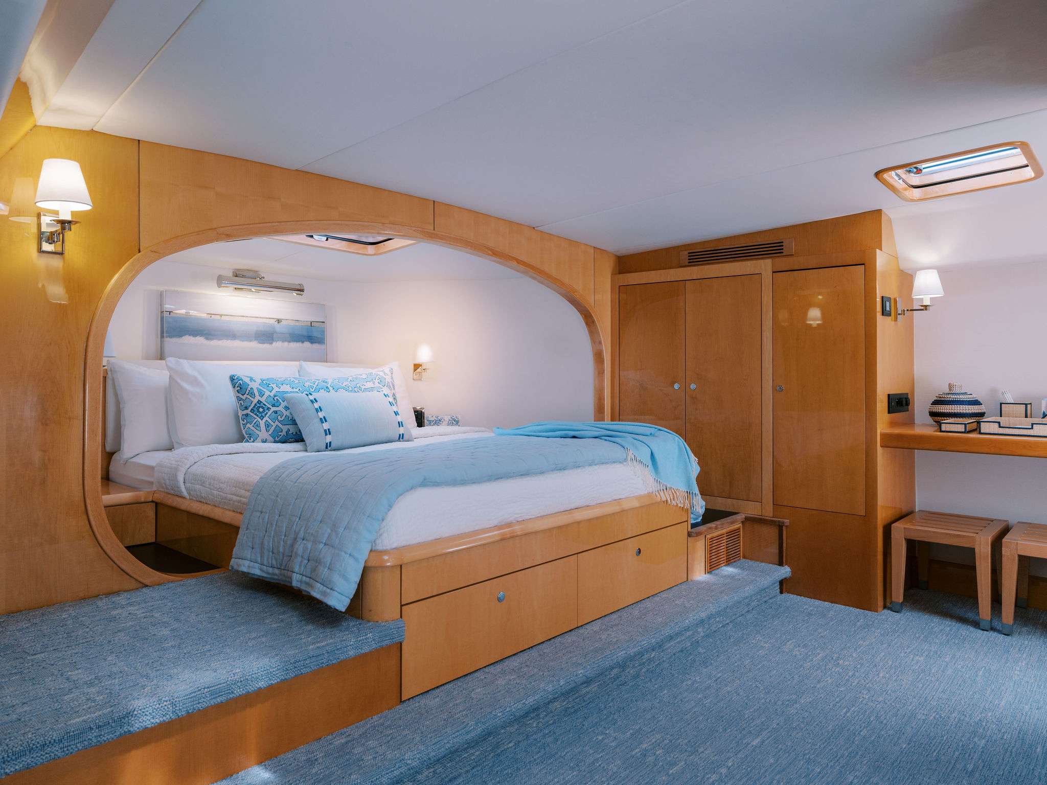 AVANTI exterior — luxury yacht charter