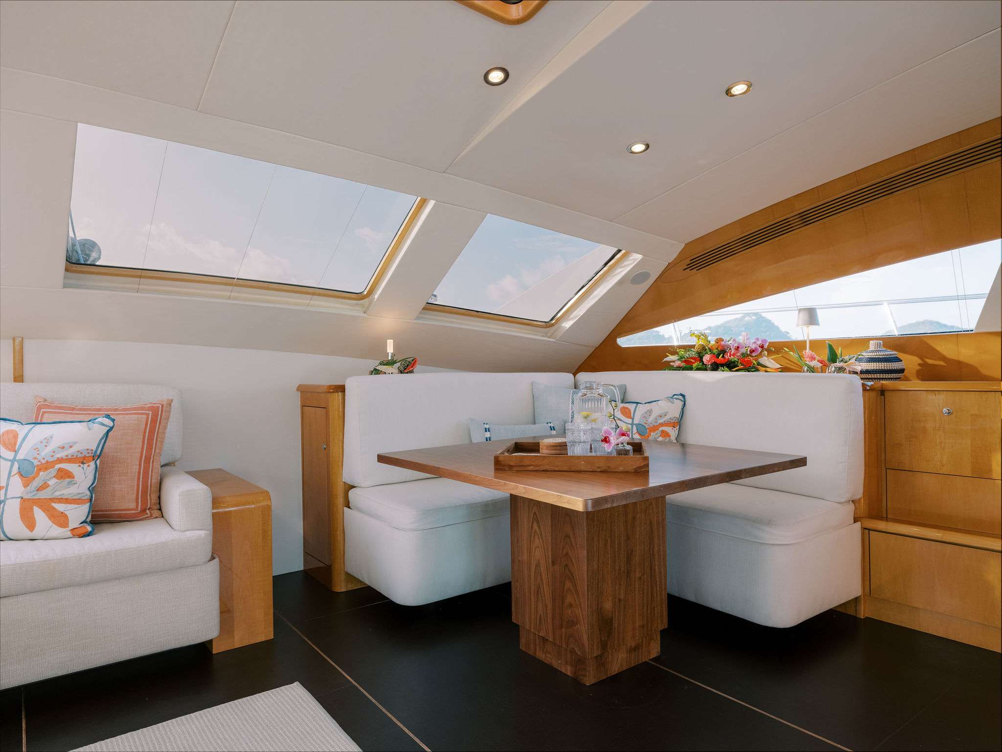 AVANTI exterior — luxury yacht charter