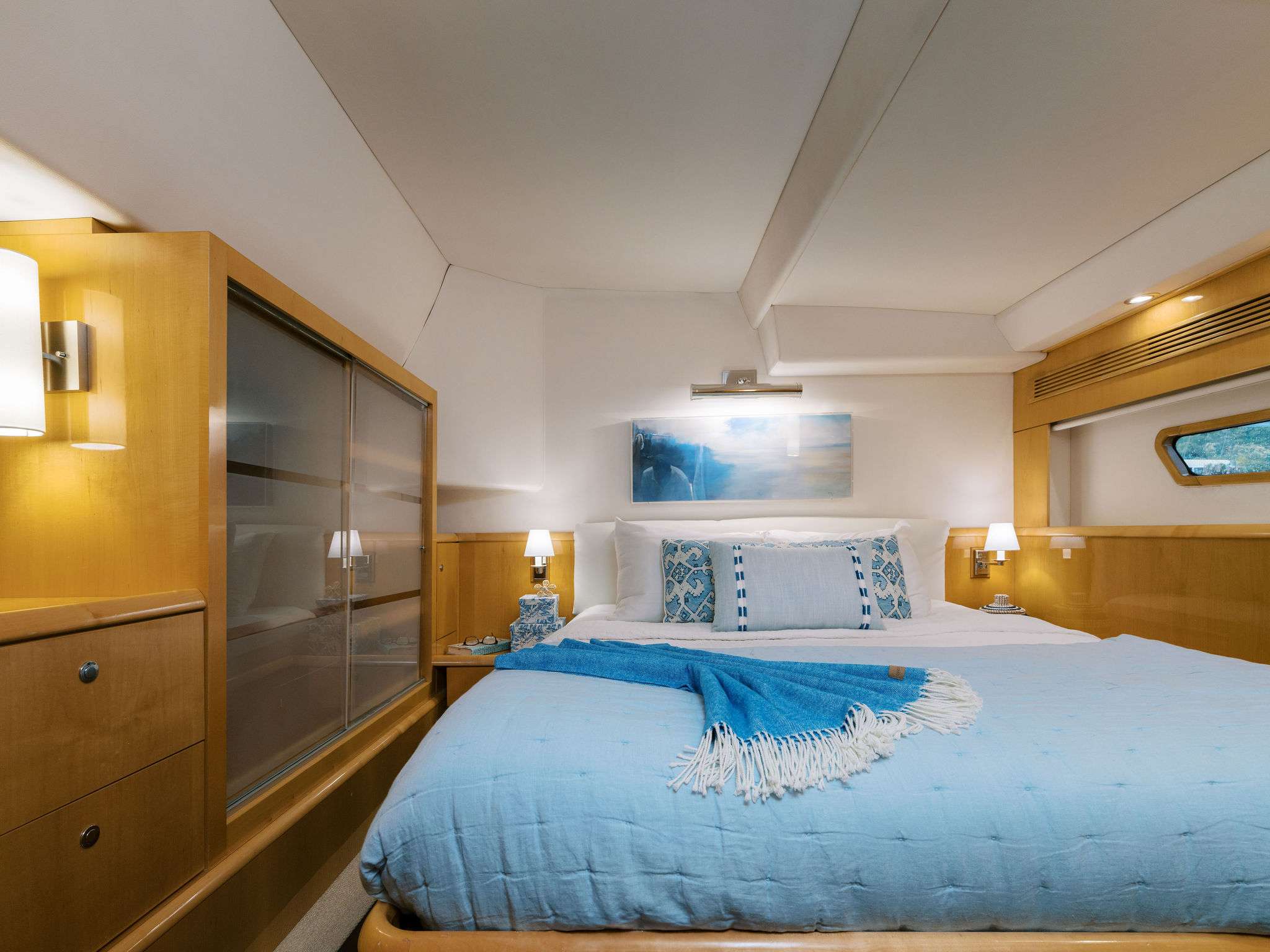 AVANTI exterior — luxury yacht charter