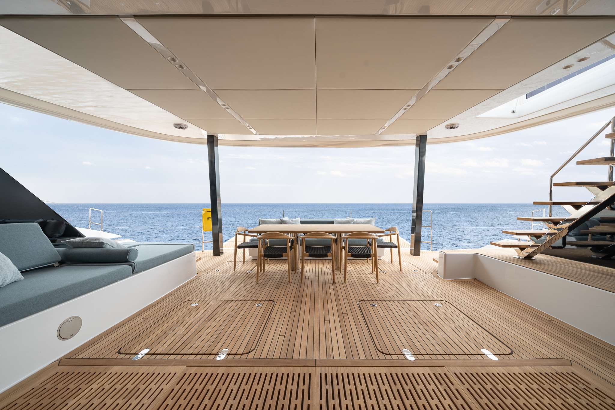 ENTRE4 exterior — luxury yacht charter