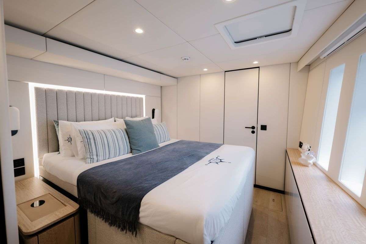 ENTRE4 exterior — luxury yacht charter