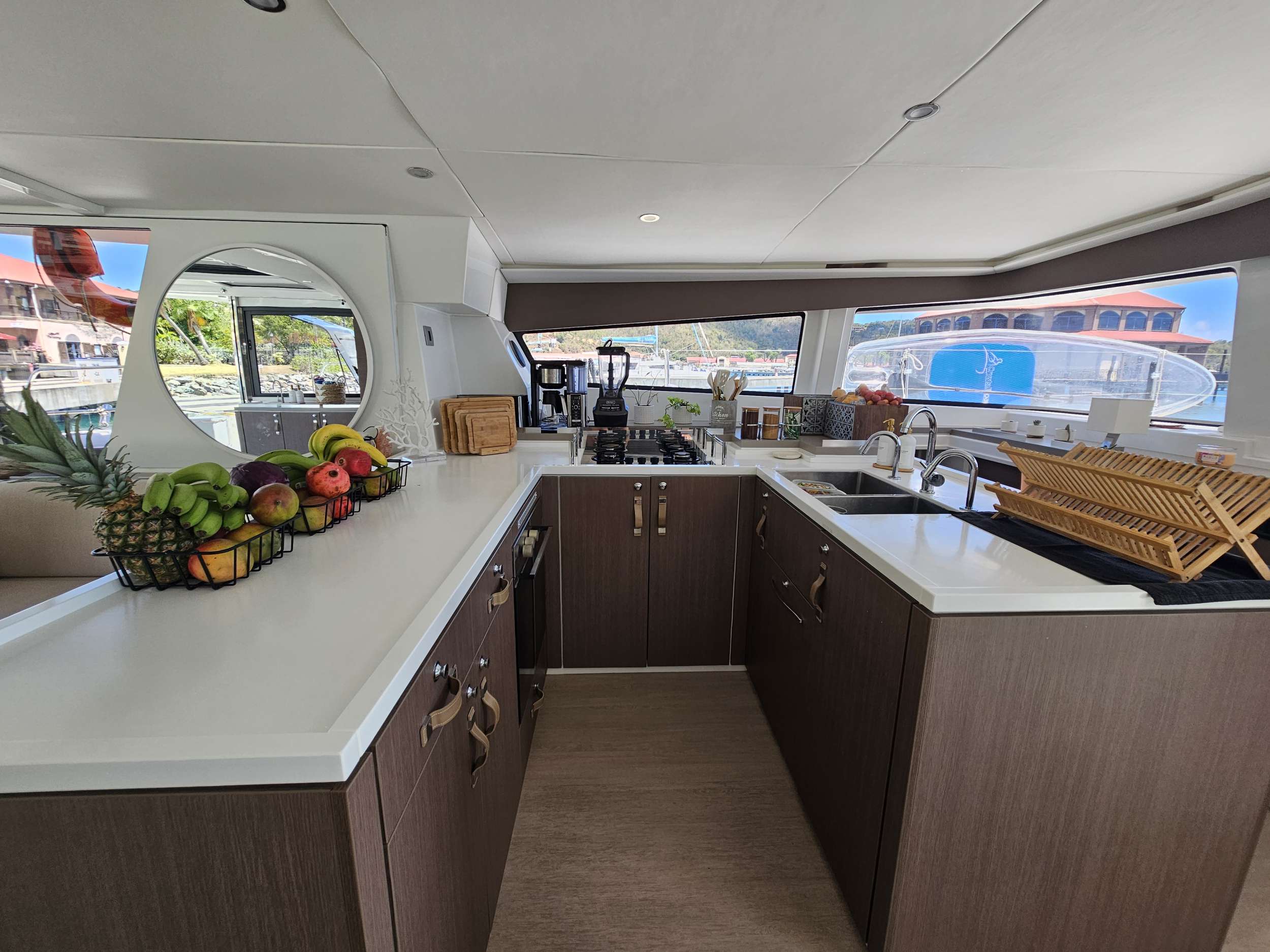 CRYSTAL DREAMS exterior — luxury yacht charter