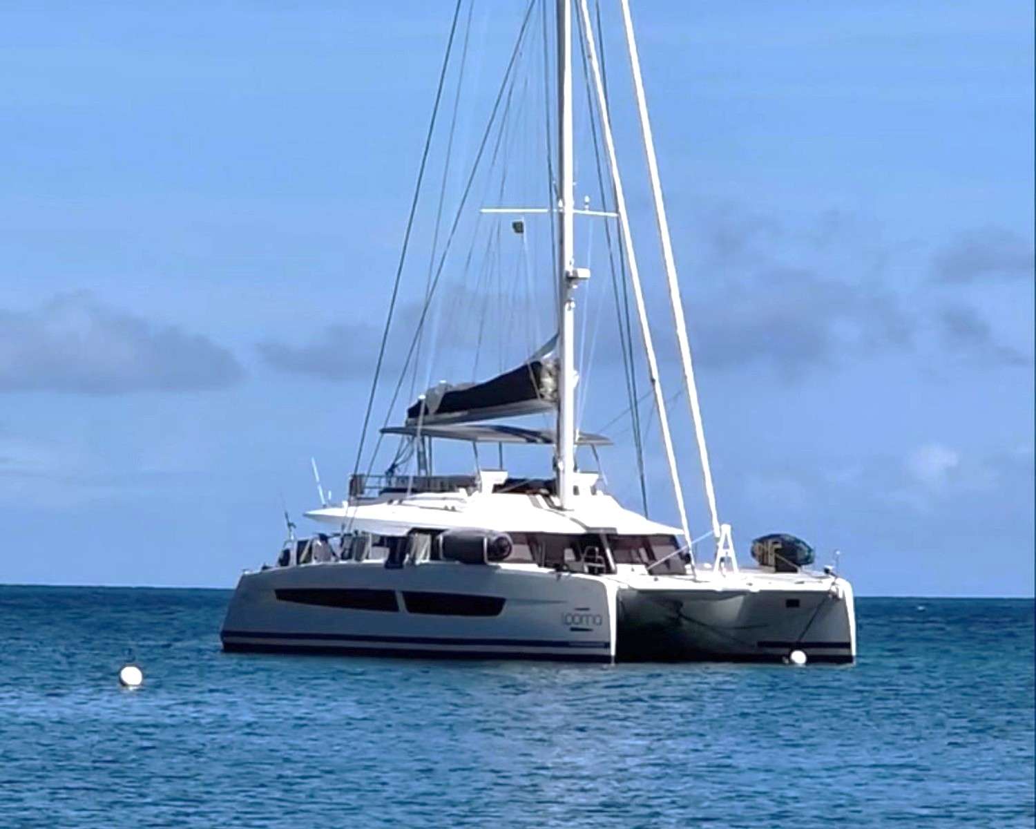 LOOMA — yacht for charter in the Grenadines LOOMA — crewed catamaran for charter in St Vincent & The Grenadines