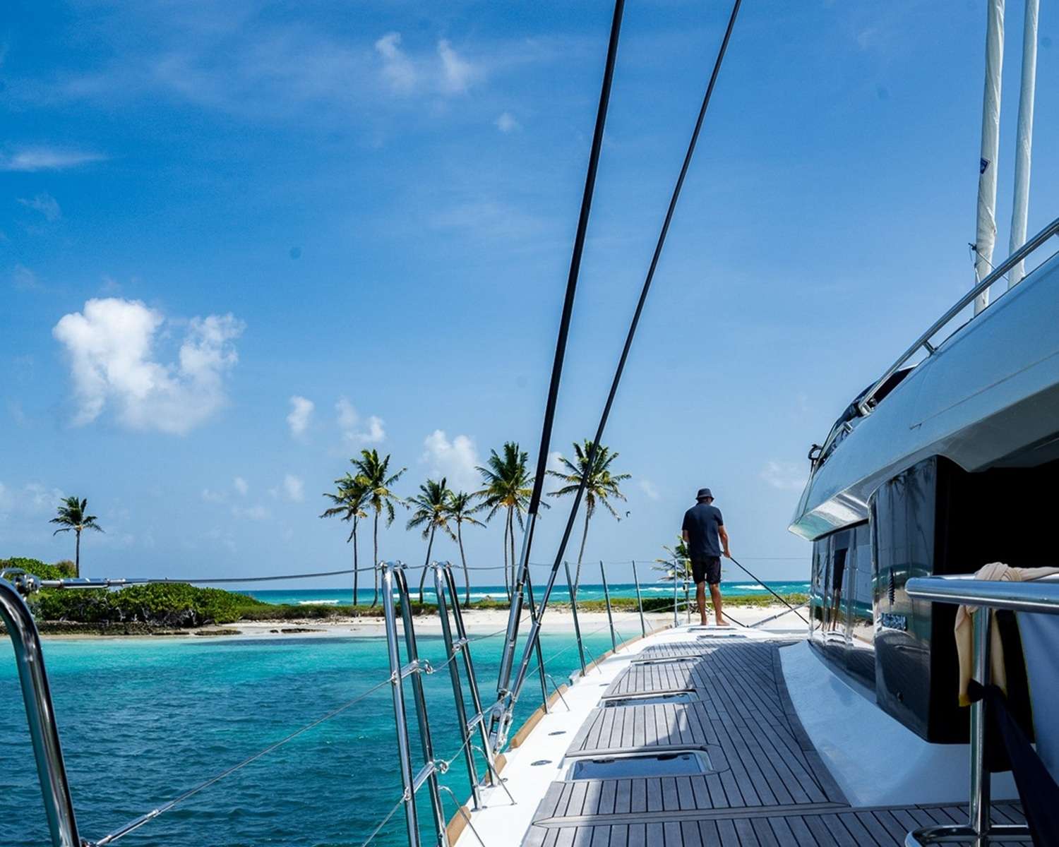 LOOMA exterior — luxury yacht charter
