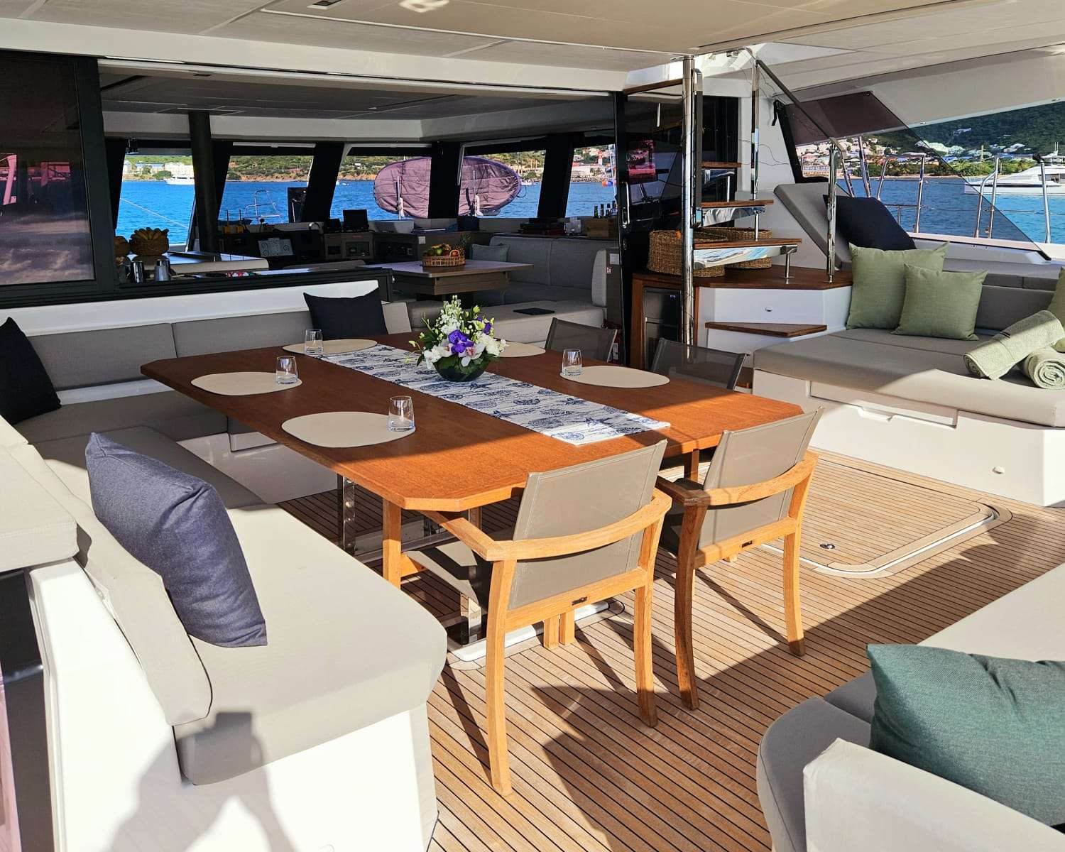 LOOMA exterior — luxury yacht charter