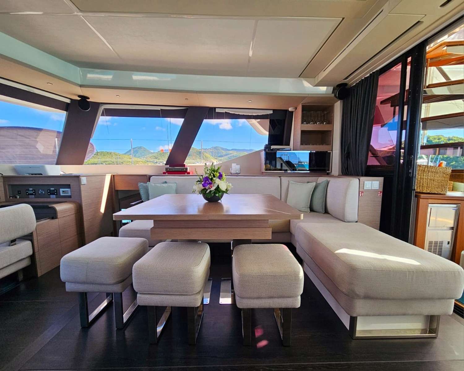 LOOMA exterior — luxury yacht charter