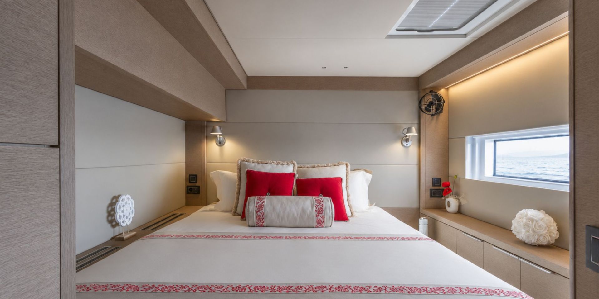LADY ROSE exterior — luxury yacht charter