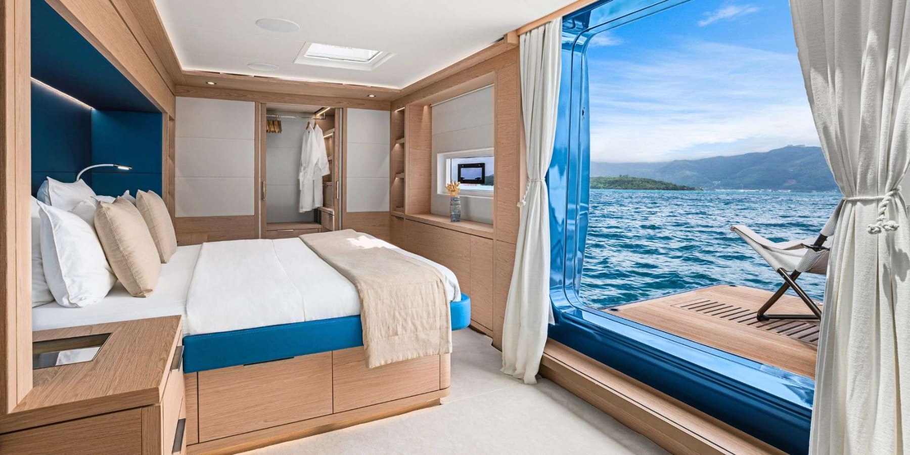 MANE ET NOCTE exterior — luxury yacht charter