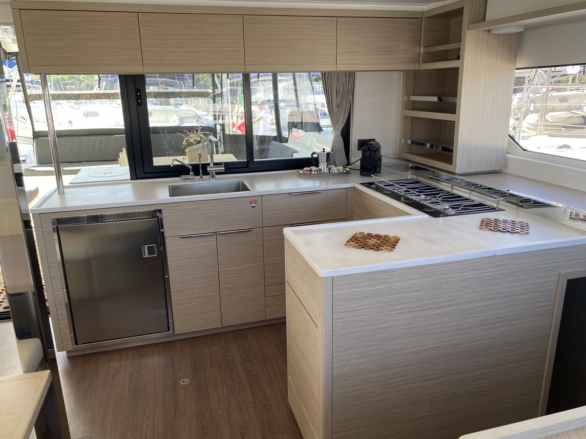 HERCULES — bareboat catamaran charter photo 16