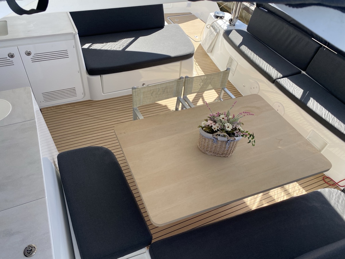 HERCULES — bareboat catamaran charter photo 9