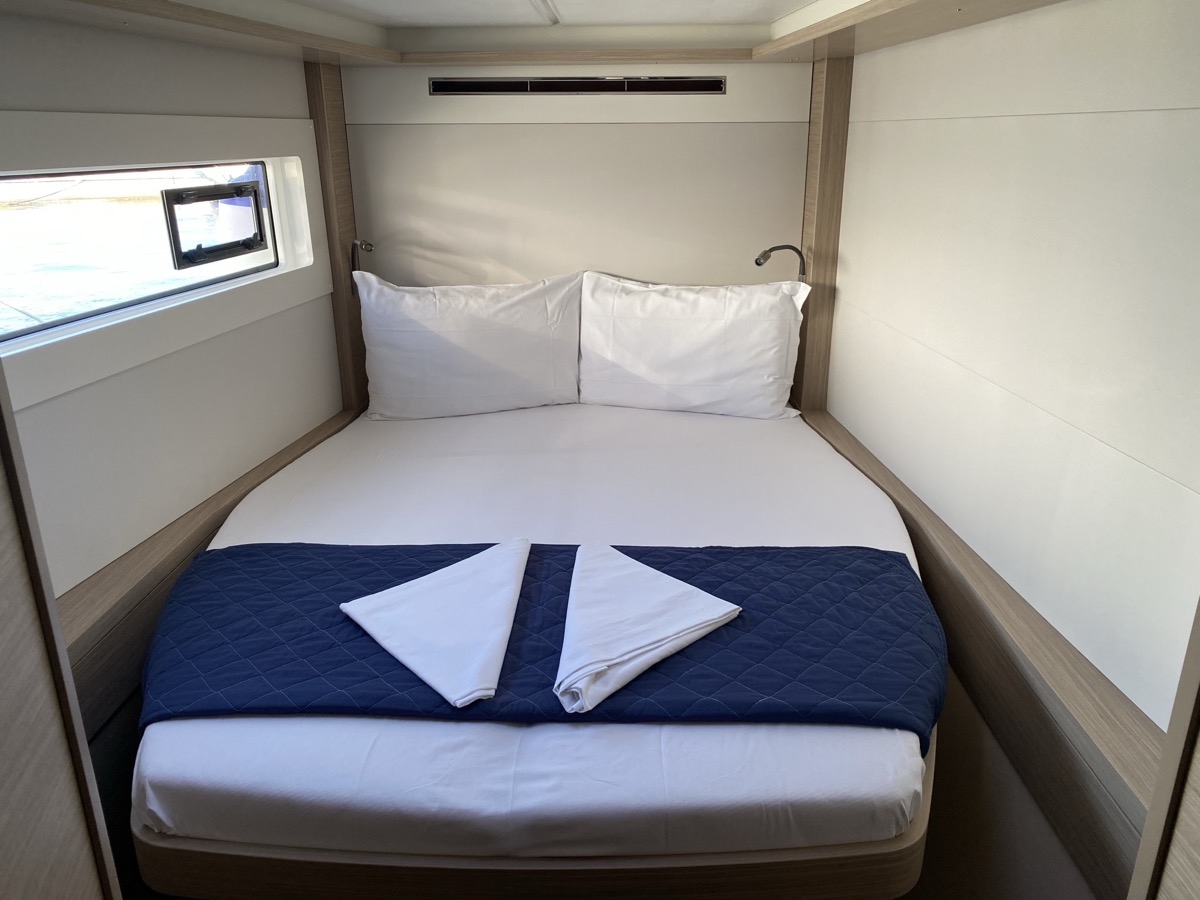 HERCULES — bareboat catamaran charter photo 17
