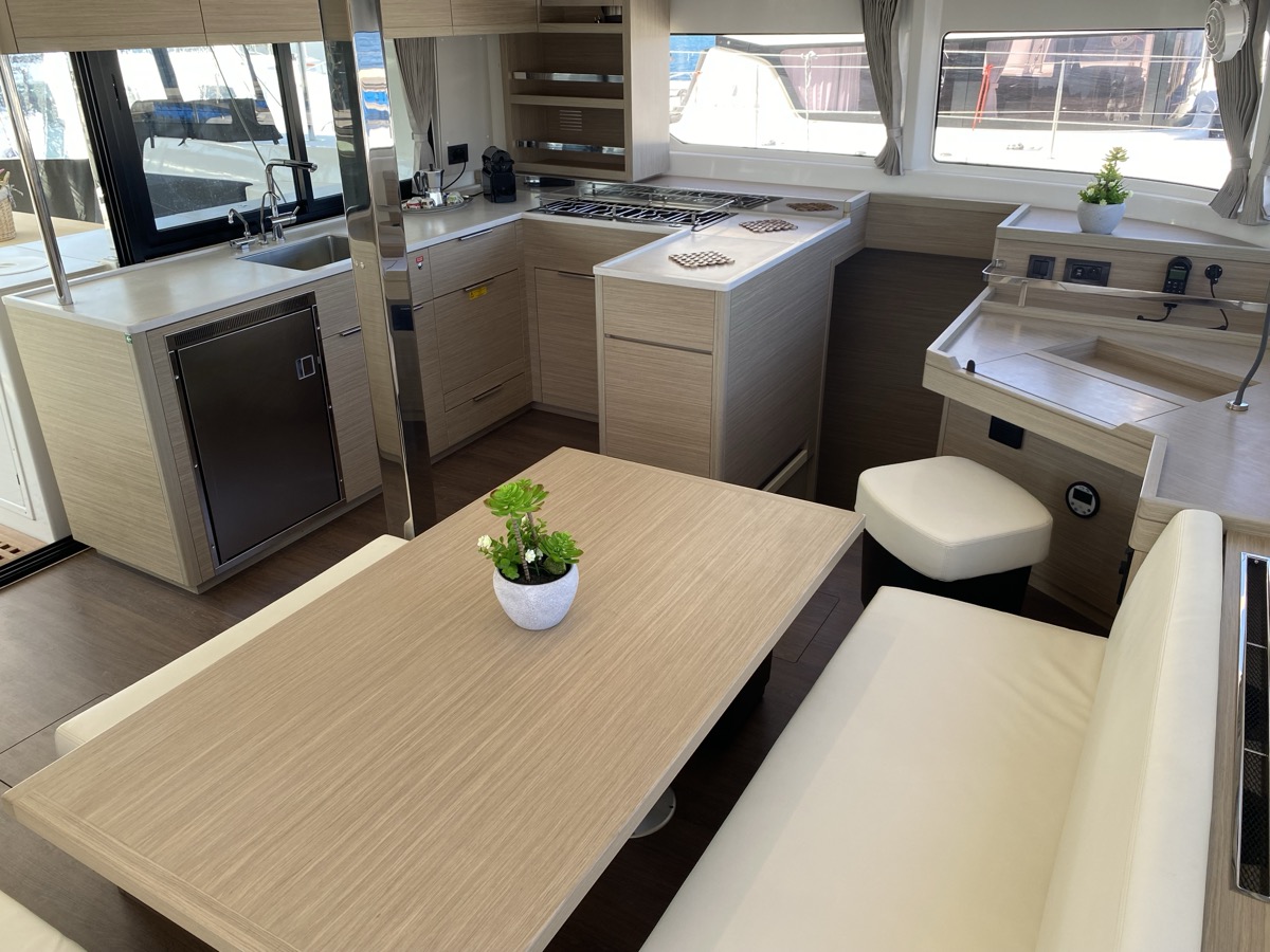 HERCULES — bareboat catamaran charter photo 15