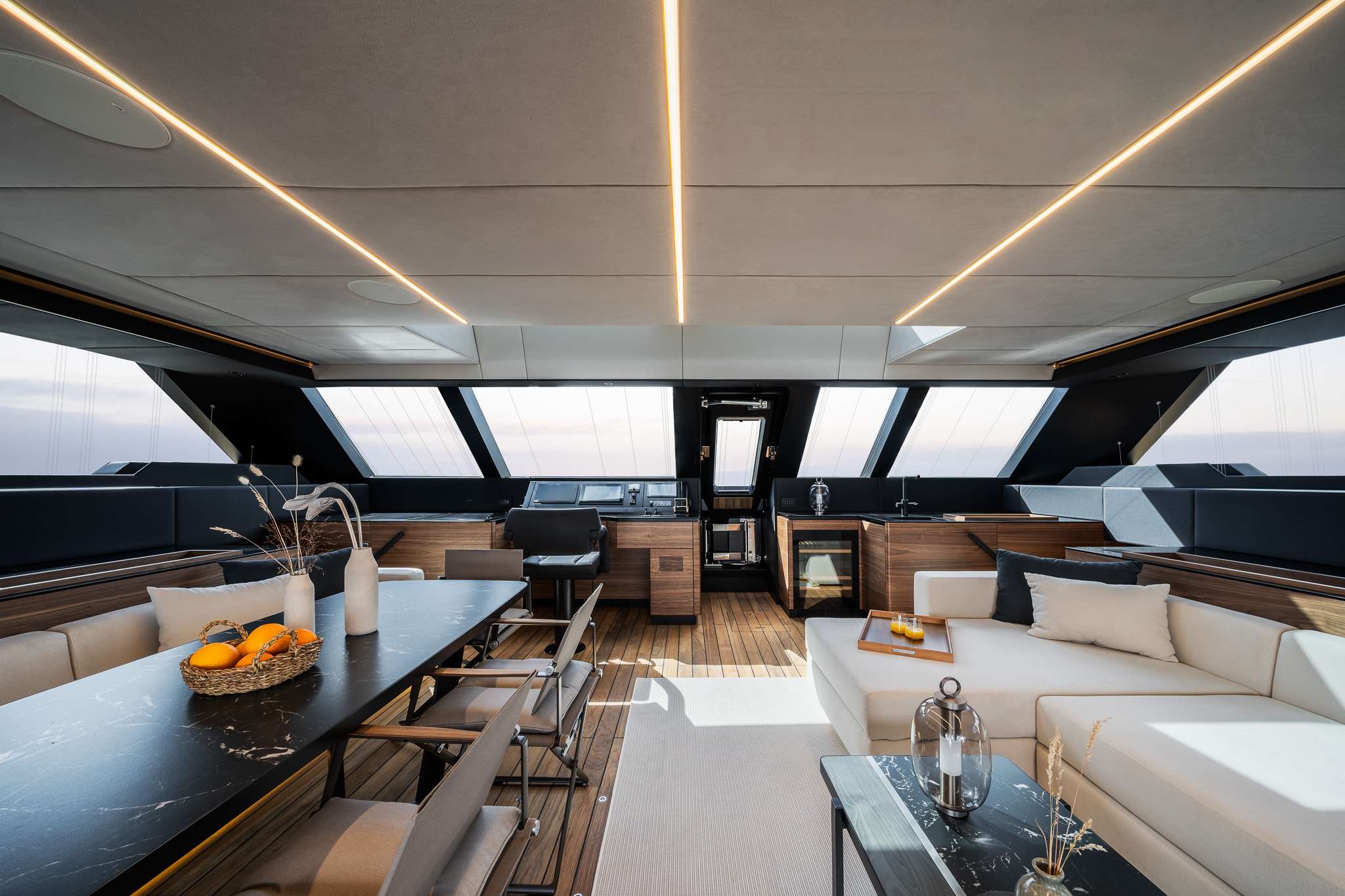 DOUBLE HAPPINESS exterior — luxury yacht charter
