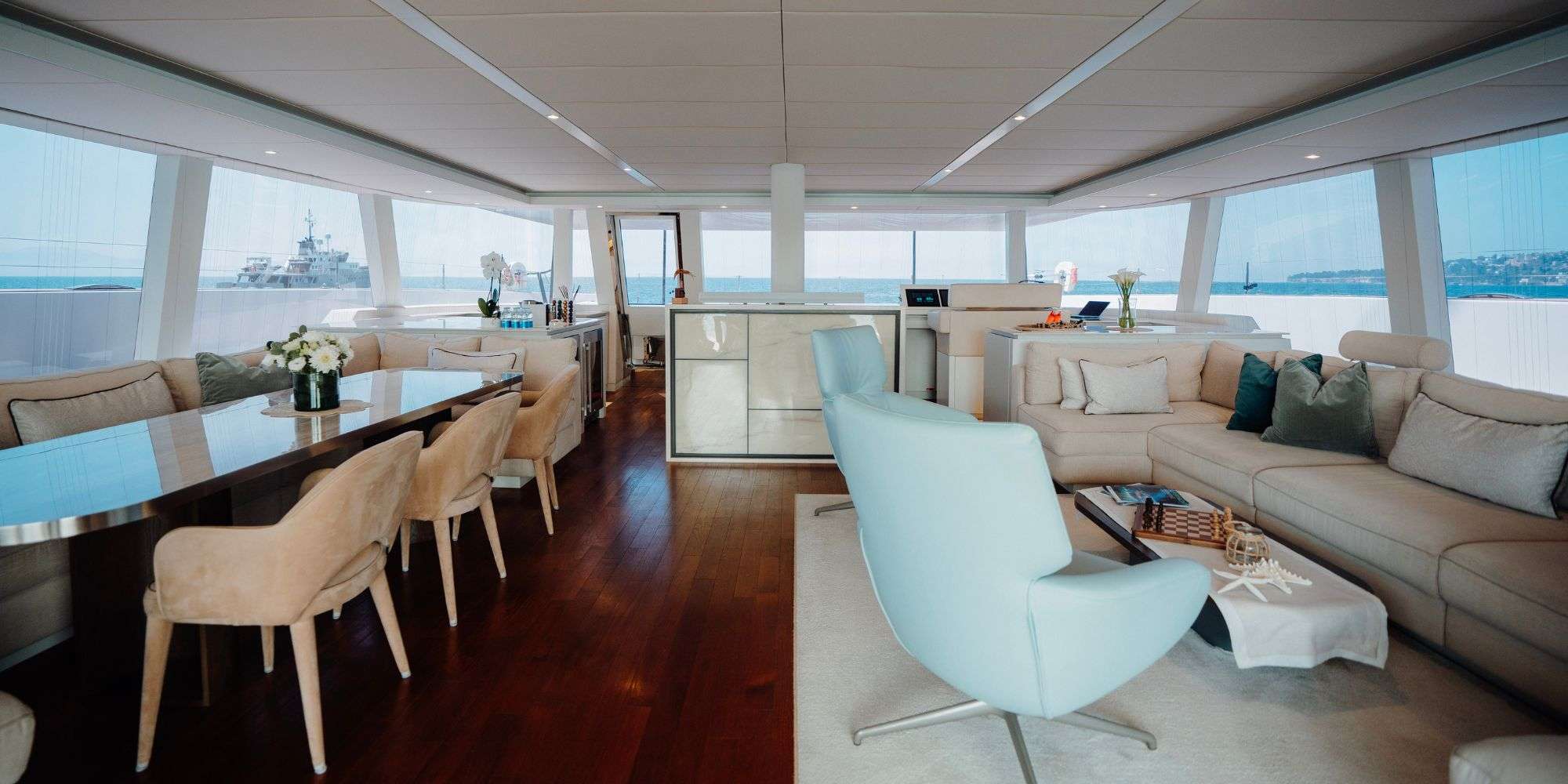 MANA KAI exterior — luxury yacht charter