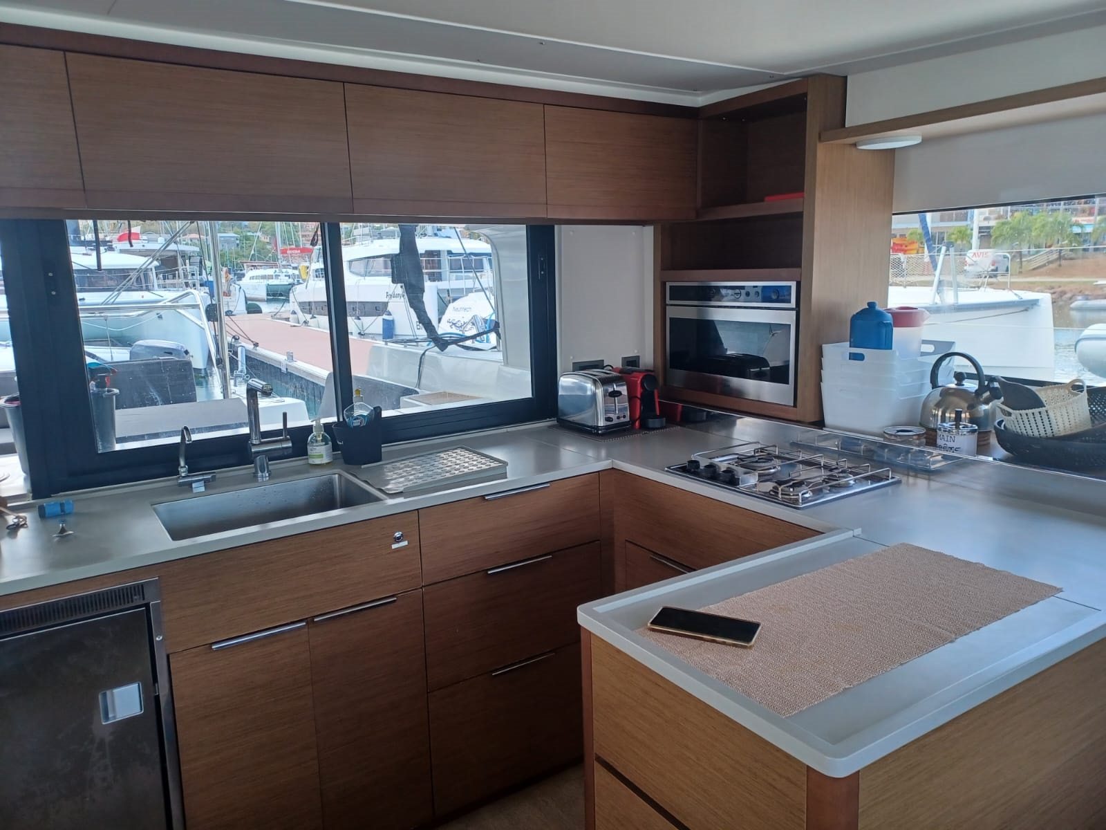 LAGOON 46 — bareboat catamaran charter photo 6