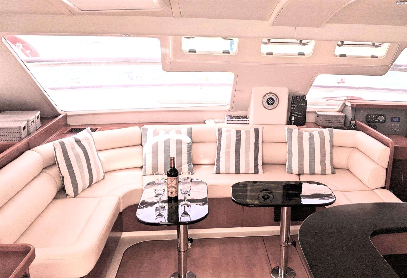 Sara - Leopard 46ft exterior — luxury yacht charter