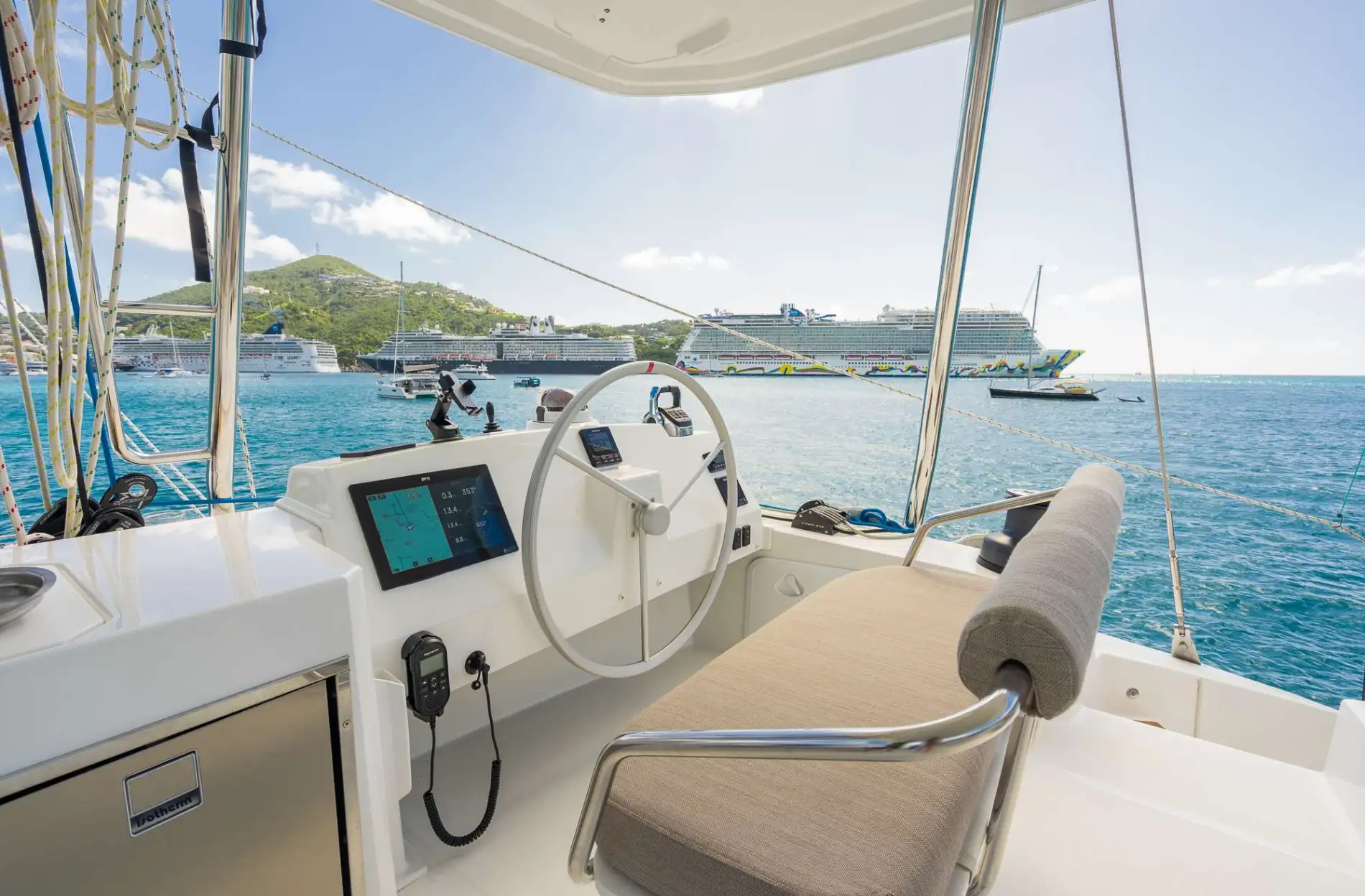 CLEOPATRA exterior — luxury yacht charter
