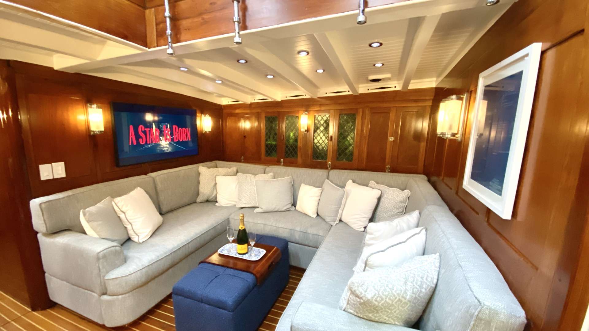 Eros- 115 ft exterior — luxury yacht charter
