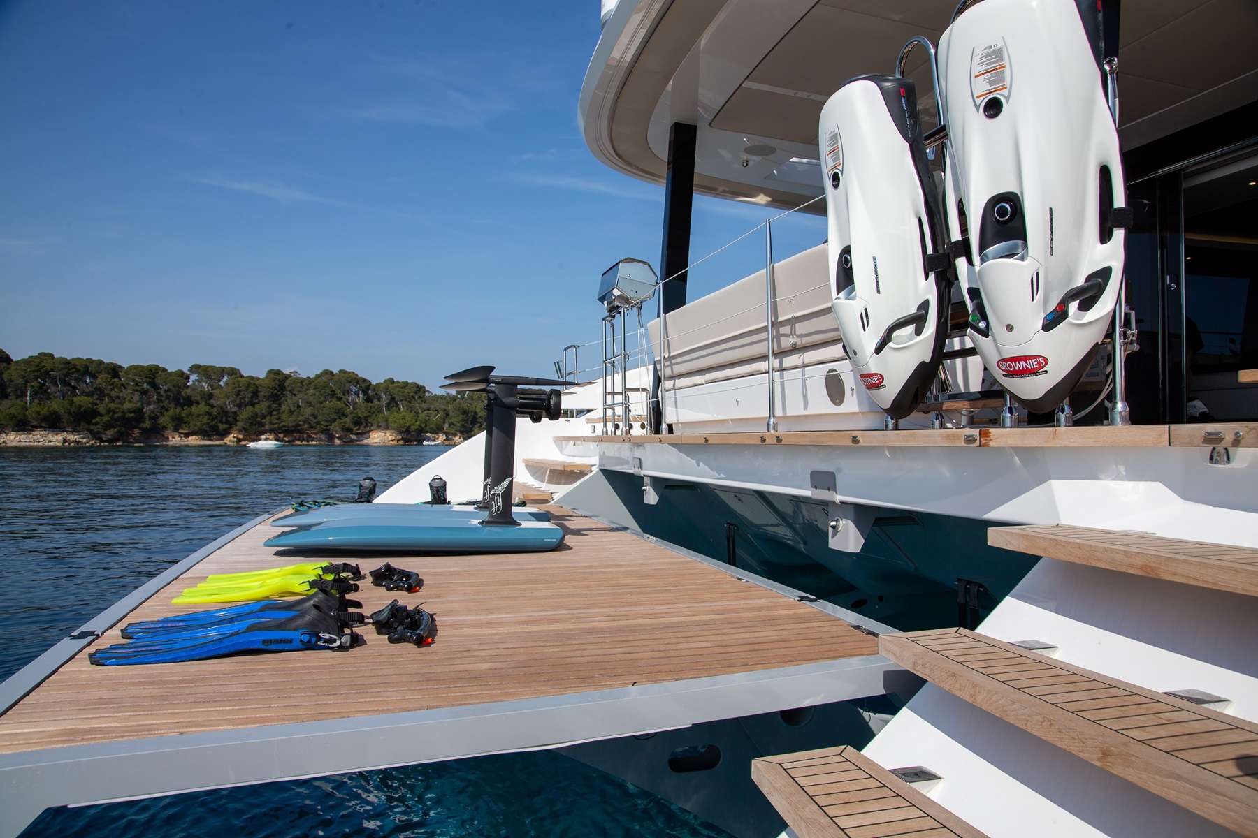 ENDLESS HORIZON exterior — luxury yacht charter