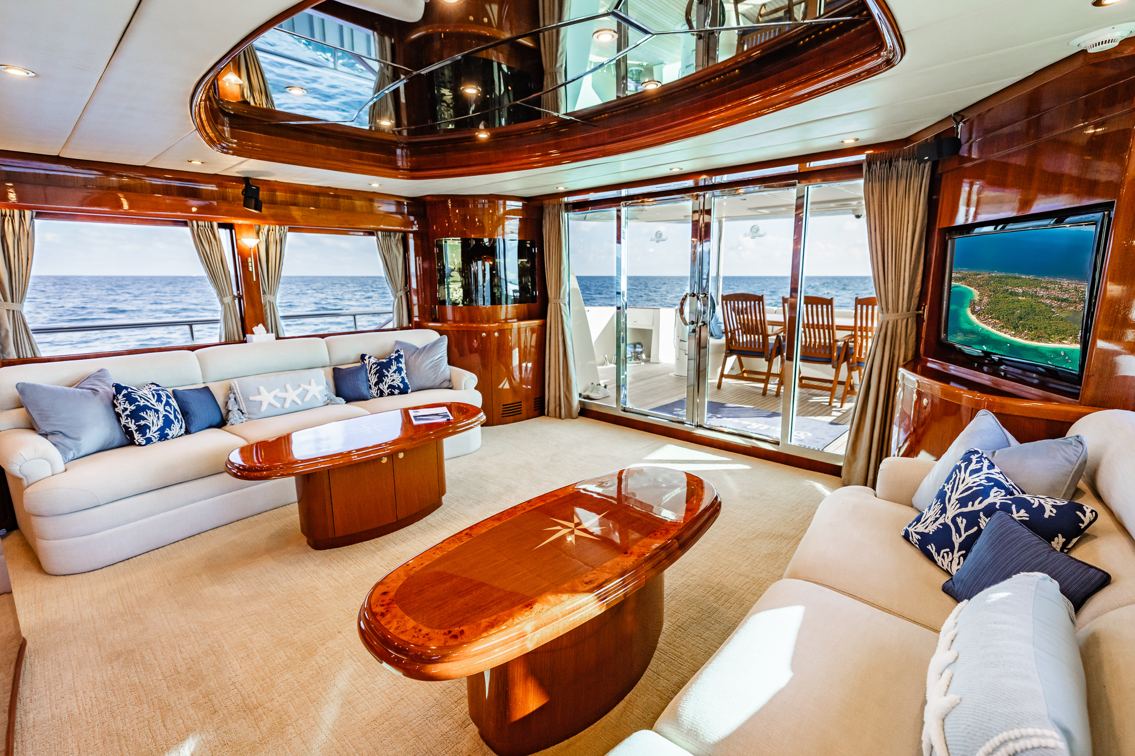 SOUTHERN BELLE exterior — luxury yacht charter