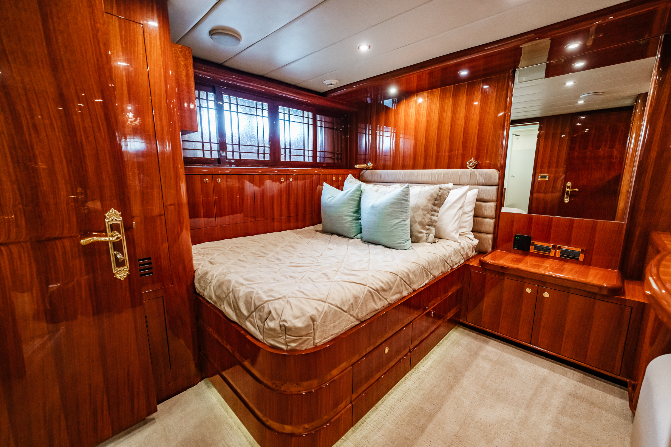SOUTHERN BELLE exterior — luxury yacht charter