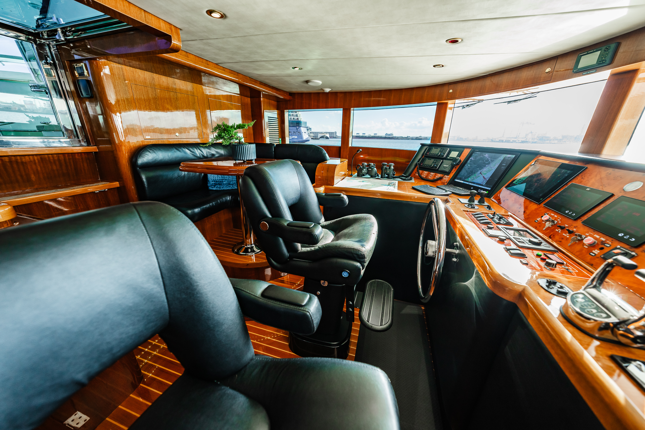 SOUTHERN BELLE exterior — luxury yacht charter